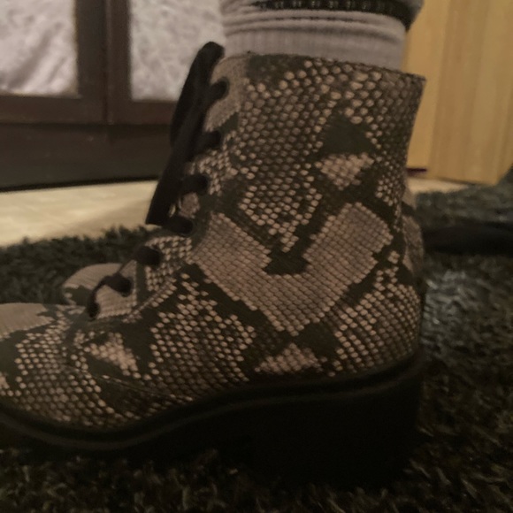 Never worn outside faux snake skin boots size 8 1/2 - Picture 2 of 6